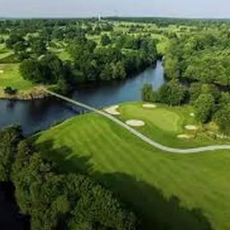 Holiday home Les Du Golf *